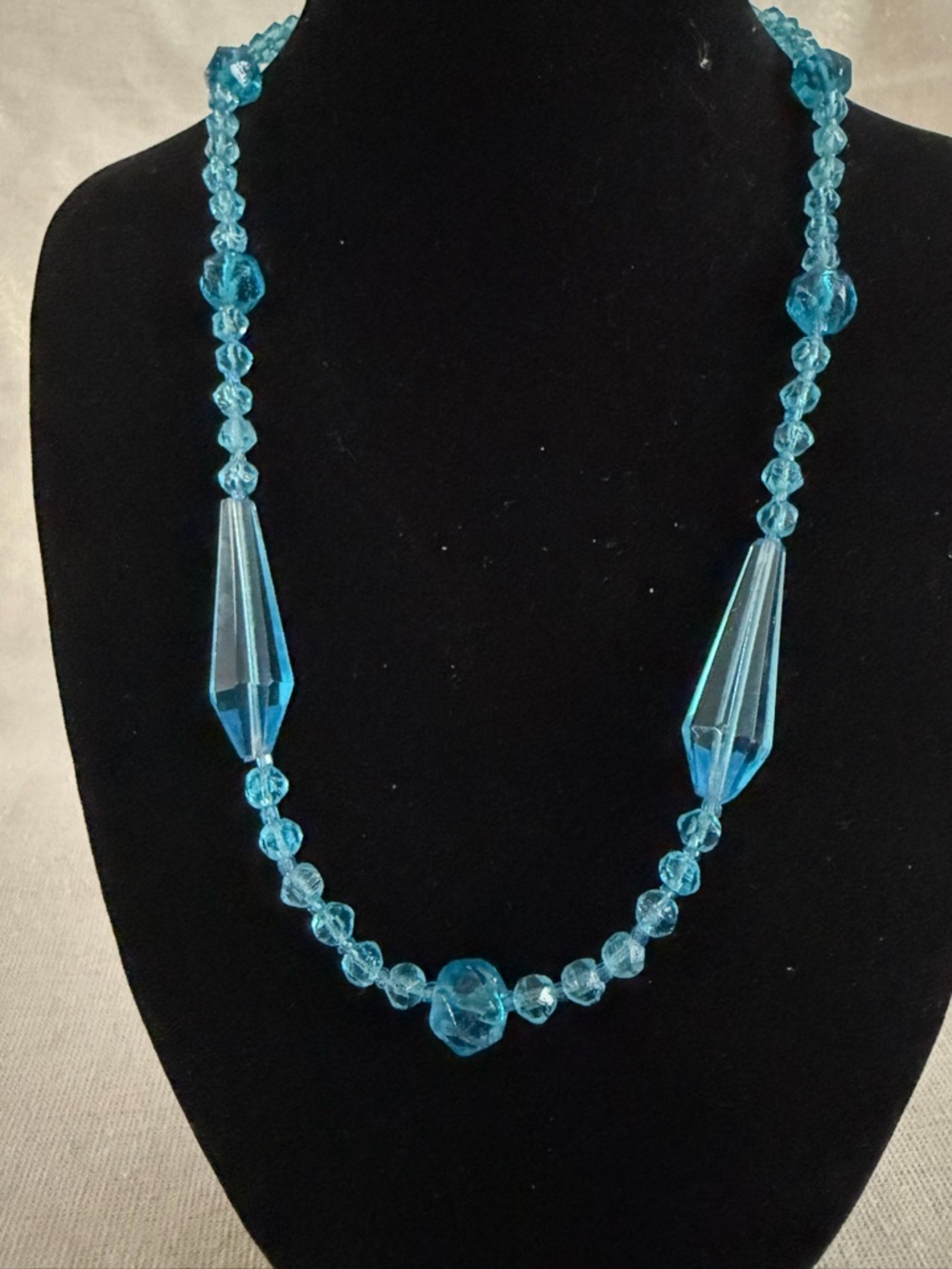 Antique Art Deco Blue Glass Bead Necklace